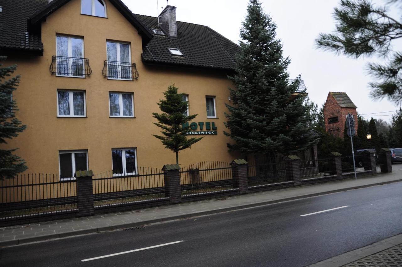 Hotel Zieliniec Poznan Exterior foto