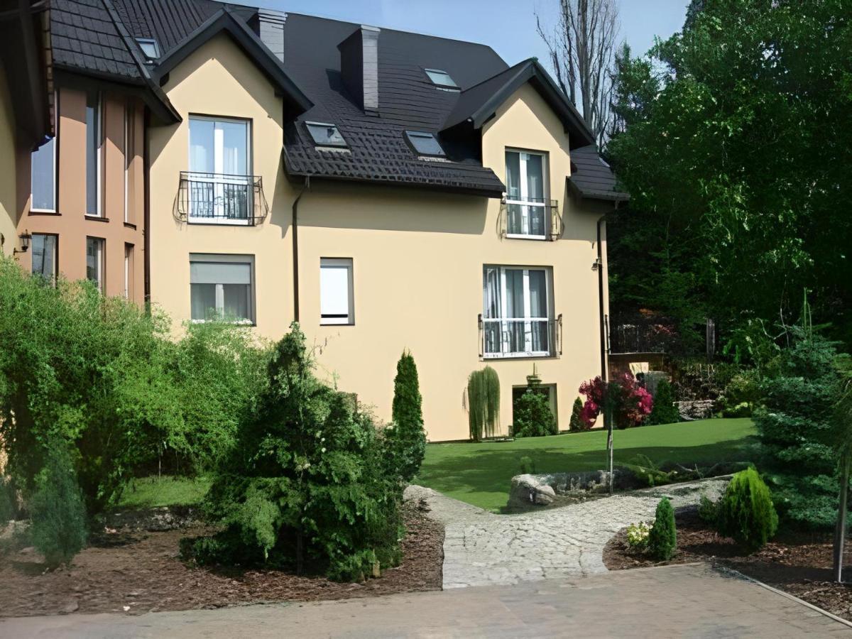 Hotel Zieliniec Poznan Exterior foto